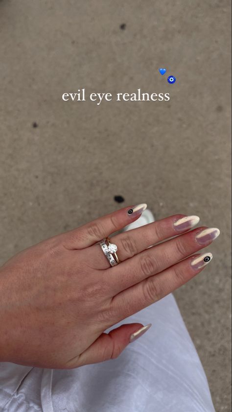 #chromenails#evileye #evileyejewelry #evileyenails #manicure #manicureideas #nails #nailart #nailsofinstagram #mermaidnails #whitechrome Evil Eye Chrome Nails, Chrome Evil Eye Nails, Nail Art With Chrome, Nails Evil Eye, Evil Eye Nails, Silver Nail Art, Eye Nails, Silver Nail, Glow Nails