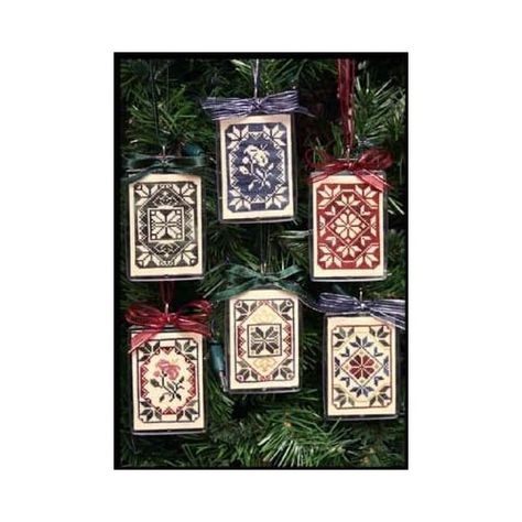 Quaker Christmas Smalls   Cross Stitch Pattern Arts Stitched Ornaments, Christmas Embroidery Ideas, Needlework Christmas, Xmas Cross Stitch, Cross Stitch Christmas Ornaments, Small Cross Stitch, Cross Stitch Love, Cross Stitch Finishing, Cross Stitch Borders