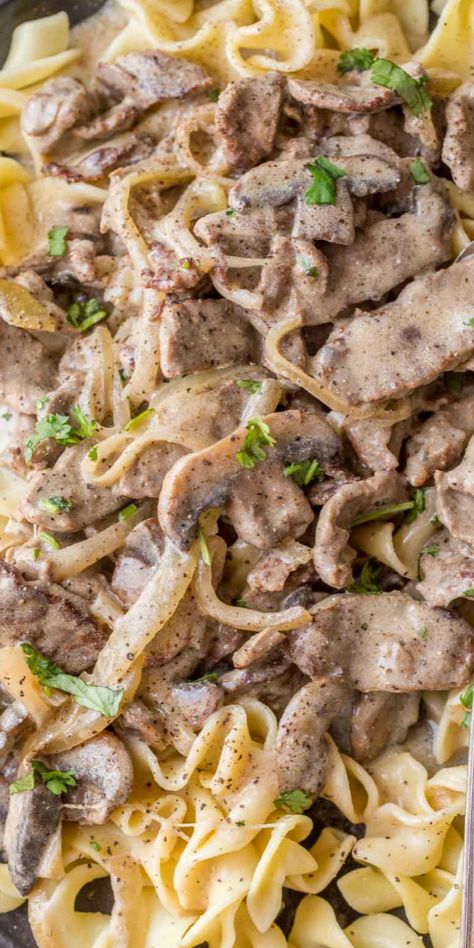 Beef Stragonoff Recipe, Stragonoff Recipe, Sliced Beef Recipes, Shaved Steak Recipe, Shaved Beef Recipe, Classic Beef Stroganoff Recipe, Stroganoff Beef, Homemade Beef Stroganoff, Best Beef Stroganoff