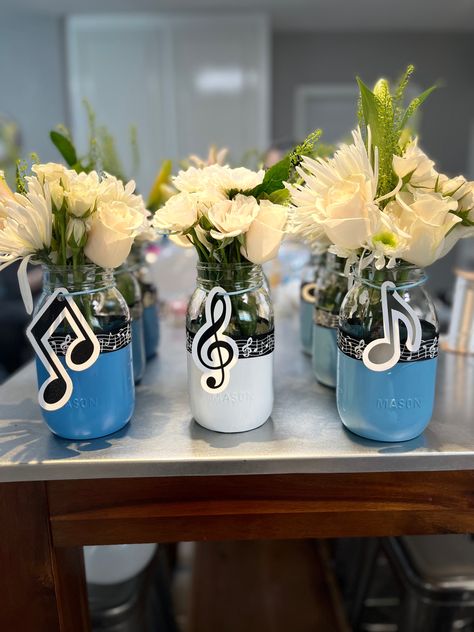 Music Baby Shower Theme, Music Table Decorations, Music Birthday Party Theme, Music Party Centerpieces, Music Centerpieces, Music Note Party, Guitar Party, Grad Party Theme, Shower Music