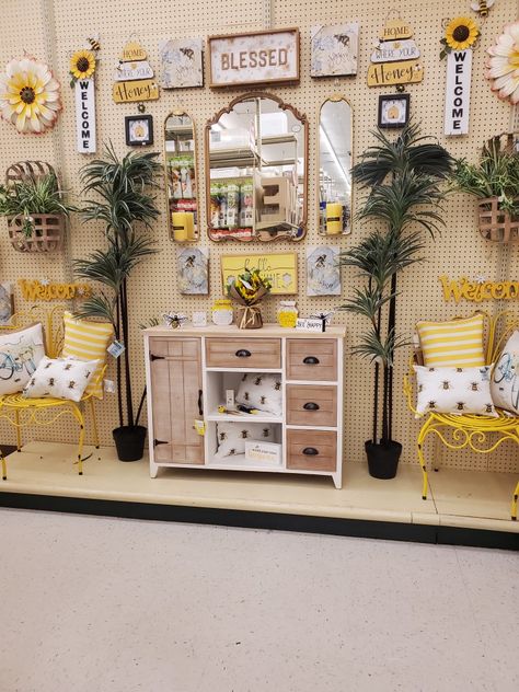 Hobby Lobby Spring 2024, Hobby Lobby Displays, Hobby Lobby Furniture, Lobby Furniture, Hobby Lobby Decor, Lobby Decor, Hobby Lobby Store, Signs Diy, Summer Signs