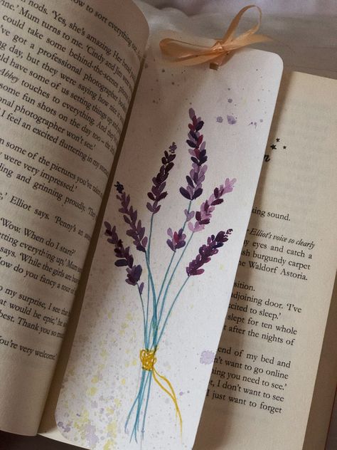 #bookmark #diy #watercolor #watercolourflower #flower #purple #book #lavender Book Markers Ideas Diy, Lavender Bookmark, Purple Bookmark, Flower Stationary, Bookmark Diy, Free Printable Bookmarks, Handmade Bookmarks Diy, Book Marker, Jenga Blocks