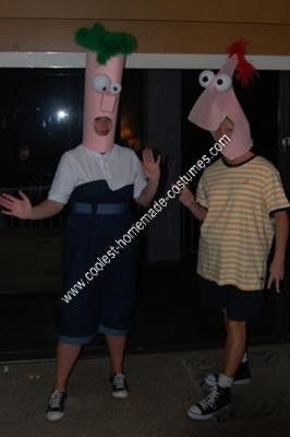 Homemade Phineas and Ferb Couple Halloween Costume Idea: Our household loves Phineas and Ferb! So it was my mission to make the Coolest Homemade Phineas and Ferb couple Halloween costume I could.   I started Phineas And Ferb Costume, Couple Costume Ideas, Halloween Couple Costumes, Movie Duos, Couple Halloween Costume, Couples Costumes Creative, Funny Couple Costumes, Best Couples Costumes, Easy Diy Costumes