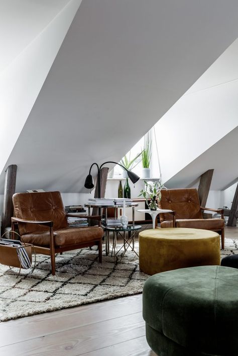 Attic Apartment in Stockholm French Attic Apartment, Scandinavian Attic, Attic Flat, Attic Design Ideas, Attic Decor, Cozy Scandinavian, Cozy Attic, Attic Renovation Ideas, Attic Ideas