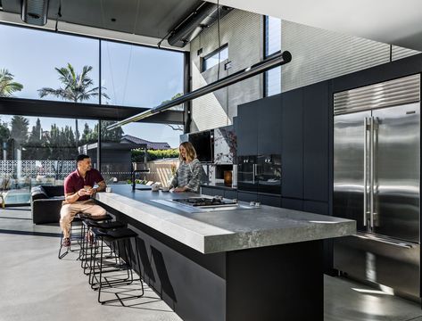 Concrete Kitchen Island, Modern Contemporary Interior Design, Island With Stove, Modern Kitchen Apartment, Guy Sebastian, Ultra Modern Homes, Entertaining House, Barn Kitchen, Lenox Hill