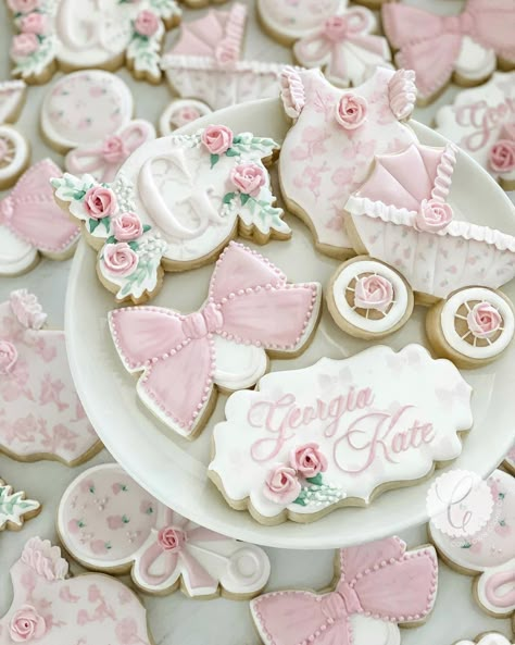 Saturday baby soirée 🌸💗🎀 The girliest set of my dreams with all the ruffles, roses and vintage prints inspired by @loveshackfancy 💫🌸💕… Preppy Baby Shower Ideas, Baby Shower Seating Ideas, Love Shack Fancy Baby Shower Theme, Rose Baby Shower Theme, Loveshackfancy Party, Pearl Baby Shower, Fancy Baby Shower, Princess Baby Shower Invitation, Pastel Baby Shower