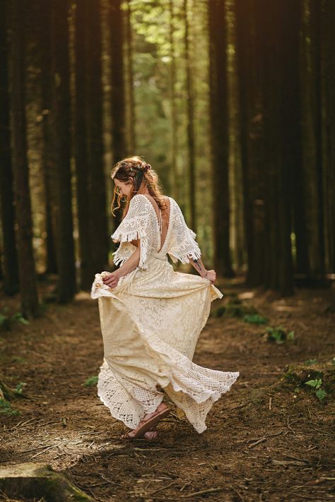 Boho Bride Aesthetic, Long Dress Forest Photoshoot, Boho Woods Photoshoot, Aesthetic Forest Photoshoot, White Dress Forest Photoshoot, Boho Forest Wedding Dress, Nature Dress Forests, Forest Dress Aesthetic, Boho Dress Photoshoot