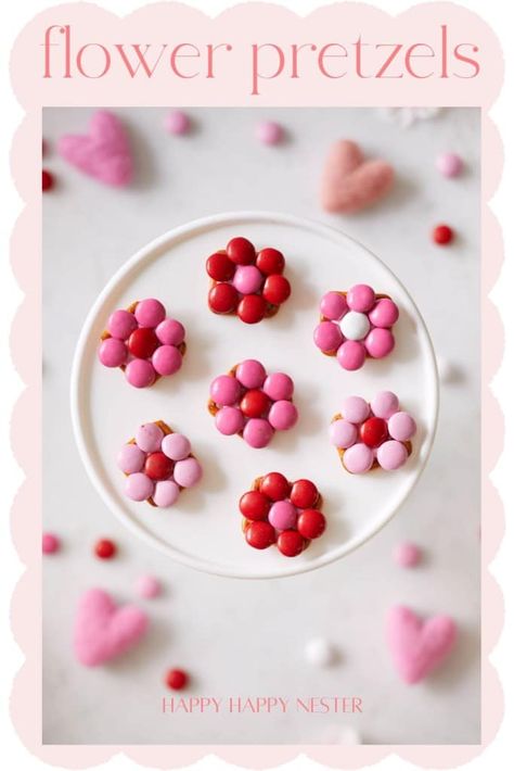 flower pretzels recipe pin image Flower Pretzels, Chocolate Meltaways, Dresses Colors, Gluten Free Pretzels, Diy Wedding On A Budget, Weddings On A Budget, Pretzels Recipe, Types Of Chocolate, Chocolate Pretzels