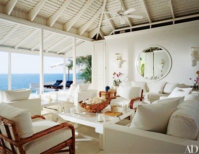 Ralph Lauren Home Living Room, Beach House Layout, Coastal Living Room Furniture, California Beach House, Caribbean Homes, Interior Wall Lights, Contemporary Coastal, House Layout, Coastal Living Rooms