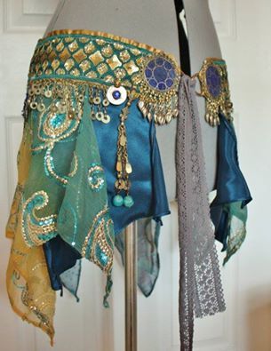 Psytrance Clothing, Larp Ideas, Belly Dance Belt, Dance Belt, Fest Outfits, Hip Scarves, Gold Belt, Belly Dance Costume, Grunge Look