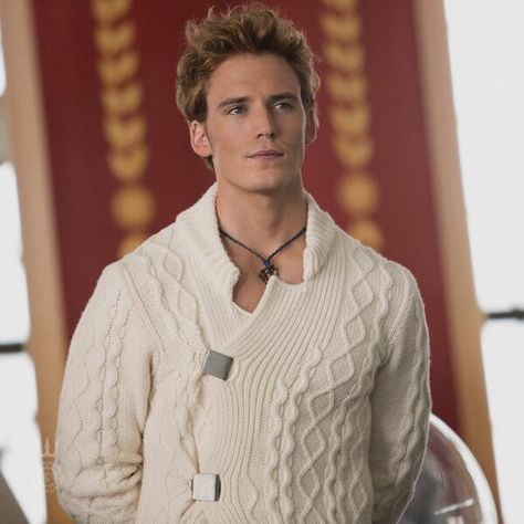 Sam Claflin Finnick, Hunger Games Tributes, Hunger Games Finnick, Rabastan Lestrange, Hunger Games Characters, Finnick Odair, Sam Claflin, Hunger Games 3, Hunger Games Trilogy