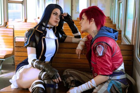 Vi Caitlyn Arcane, Vi X Caitlyn, Arcane Cosplay, Vi Caitlyn, Arcane Memes, Caitlyn Arcane, Vi Cosplay, Sapphic Art, Vi League Of Legends