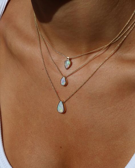 Teardrop crazy 🤩 Free express shipping Australia wide. #opal #opalcountry #australianopal #opaljewellery #jewellery #fashion #goldjewellery #necklace #goldnecklace #crystalopal #crystaljewelry #crystalnecklace #australianmade Opal Jewelry Aesthetic, Opal Aesthetic, Opal Crystal, Australian Opal, Opal Jewelry, Crystal Jewelry, Crystal Necklace, Girly Things, Gold Jewelry