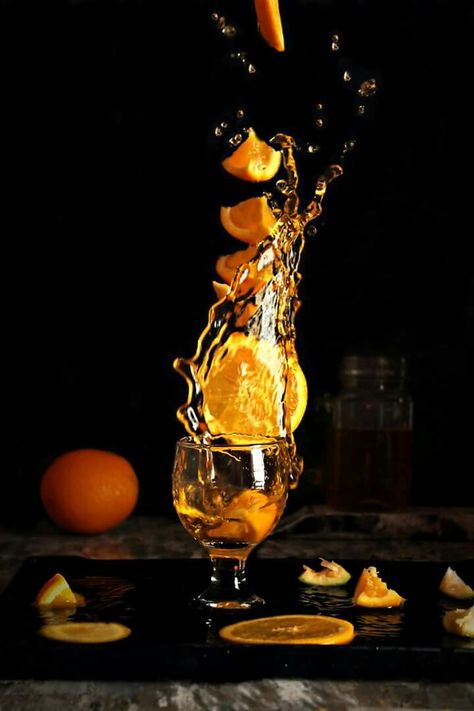 Levitation & splash photography!  Orange juice! Food Splash Photography, Juice Photography Ideas, Photography Ideas Outdoor, Juice Photography, Drink Styling, Juice Splash, Dark Food, Dark Food Photography, Splash Photography