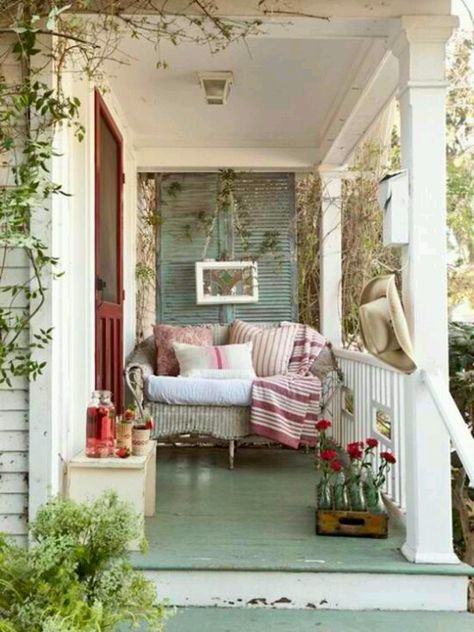 Looks like a great place to unwind. In the hot summertime we like eating watermelon on our front porch. Shabby Chic Veranda, Cottage Porch, Casa Country, Country Cottage Decor, Farmhouse Front Porches, Style Cottage, House With Porch, Front Porch Decorating, Porch Design