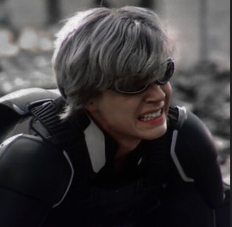 Apocalypse Icon, X Men Icons, Quicksilver Xmen, Xmen Movie, Xmen Apocalypse, Balcony Garden Ideas, X Men Apocalypse, Peter Maximoff, Silver Aesthetic