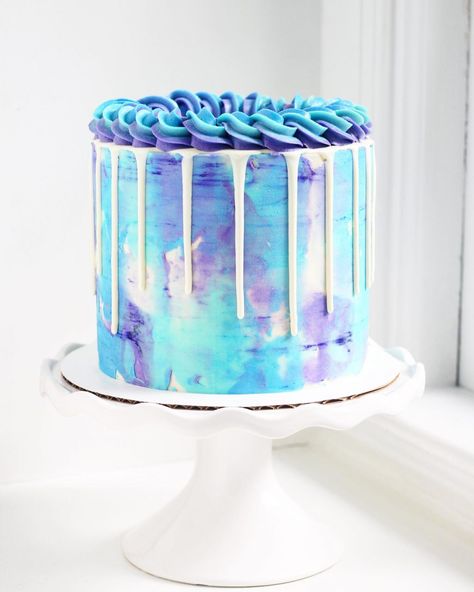 Blue Birthday Cakes, Vanilla Bean Cakes, Galaxy Cake, Beautiful Cake Designs, Cool Cake Designs, Cake Decorator, Watercolor Cake, Simple Cake Designs, Beautiful Birthday Cakes