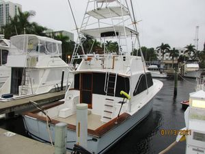 Ocean Yachts Boats For Sale | Moreboats.com Convertible Fishing Boat, Carver Boats, Fishing Boats For Sale, Sport Fishing Boats, Windshield Cover, Boat Pictures, Perfect Live, Cabin Cruiser, Fish For Sale