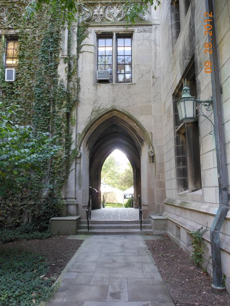 Beautiful UChicago Scenery Uchicago Dorm, Art Buildings, Gothic Revival Architecture, Vision Board Pics, College Architecture, Victorian Buildings, Ideal World, Dream College, The University Of Chicago