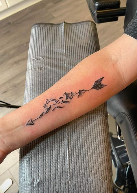 Arrow Nature Tattoo, Men’s Tattoo Ideas Arrow, Nature Arrow Tattoo, North Dakota Tattoo Ideas, Arrow Mountain Tattoo, Simplistic Nature Tattoo, Adventure Awaits Tattoo Ideas, Mountain Arrow Tattoo, Montana Tattoo For Women