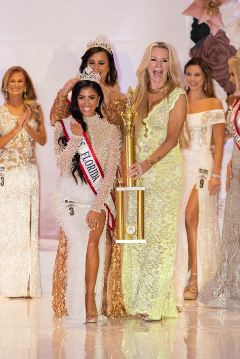 TATIANNA DIAZ - CROWEND MRS. FLORIDA AMERICA 2023 - 2024 Vanessa Williams Miss America, Mrs America Pageant, Mrs America, Pageant Tips, Miss Florida, Pageant Hair, Vanessa Williams, Miss America, State Of Florida