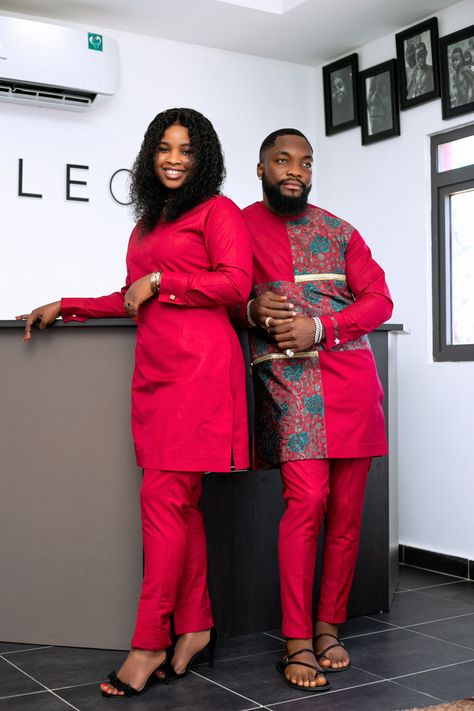 Kaftan Styles For Couples, African Dress For Couples, Couples Native Styles, Model Couple Africain, Traditional Attire African Couples, African Wears, African Couple, Couples African Outfits, Senator Wears