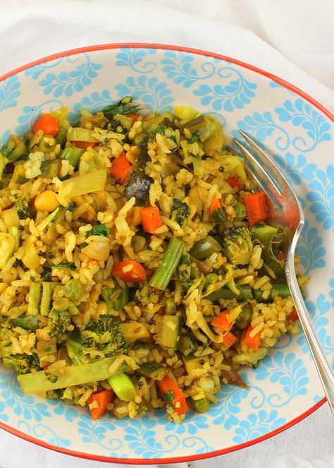 Indian Style Vegetable Fried Rice Rice Recipes Indian, Fried Rice Recipe Indian, Rice Recipes For Lunch, Recipes Indian Vegetarian, Vegetarian Rice Recipes, Vegetable Fried Rice Recipe, Vegetarian Fried Rice, Vegetable Lasagne, Veg Recipes Of India