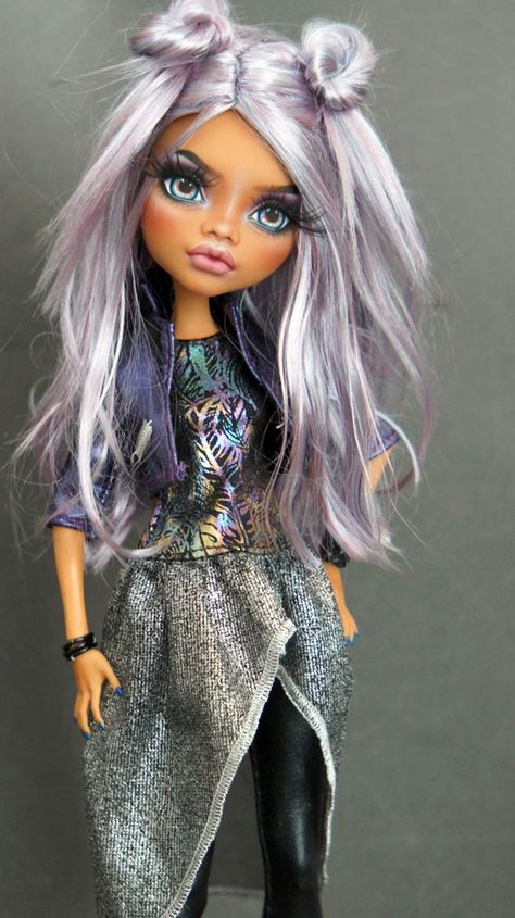 ~Lucky~ Monster High Clawdeen Wolf OOAK repaint by RogueLively on DeviantArt Monster High Clawdeen Wolf, Monster High Ghoulia, Monster High Clawdeen, Basic Dress Pattern, Monster High Custom Doll, Clawdeen Wolf, Custom Monster High Dolls, Monster High Custom, Monster High Repaint