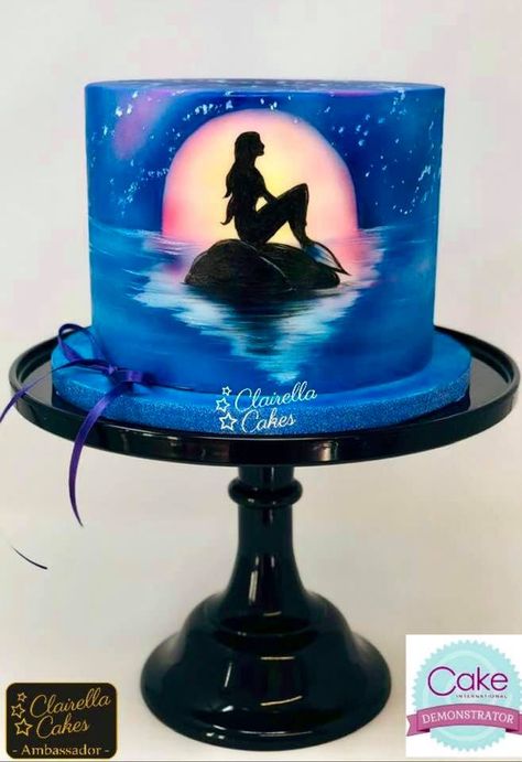 Airbrush Cakes Beginner, Airbrushed Cakes Ideas, Silhouette Cake Design, Airbrush Cake Designs, Waterfall Cake, Airbrush Cake, Cake Pattern, Chocolate Cake Designs, Silhouette Cake