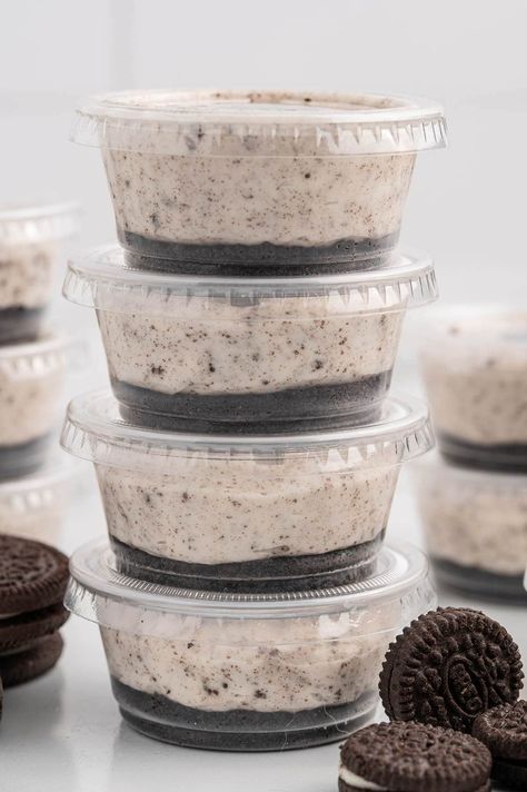 Oreo Dessert Cups, Cookies And Cream Dessert, Cake Me Home Tonight, No Bake Cheesecake Filling, No Bake Oreo Cheesecake, Cookies And Cream Cheesecake, Dessert Cups Recipes, Mini Dessert Cups, Dessert Shots