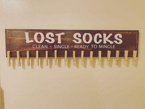 Sock Hanger Diy, Lost Socks Ideas, Missing Socks Diy Ideas, Lost Socks Sign Diy, Missing Socks Sign, Sock Ideas, Missing Socks, Washing Room, Homestead Decor