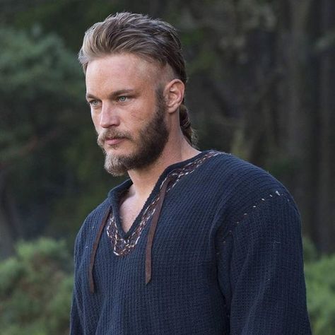 Ragnar Lothbrok Haircut, Travis Fimmel Vikings, Vikings Actors, Viking Pictures, Vikings Travis Fimmel, Ragnar Lothbrok Vikings, King Ragnar, Vikings Season, Viking Series