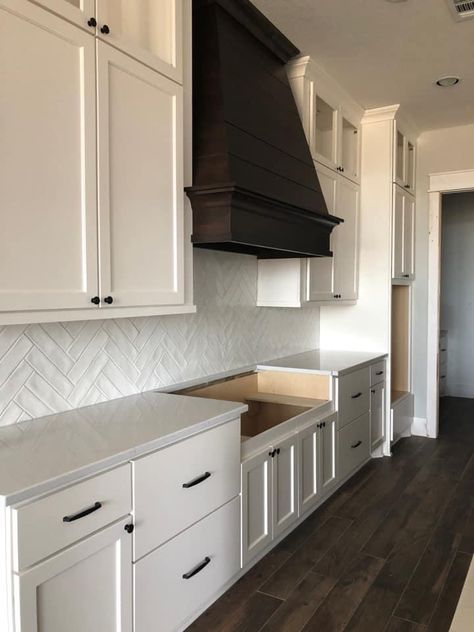 White Cabinets Black Hood, Black Range Hood White Kitchen, Black Vent Hood White Cabinets, 1800 Kitchen, White Cabinets Black Hardware, Updating Kitchen, White Kitchen Hood, Garage Pergola, 2024 Kitchen