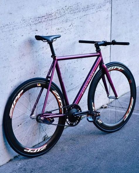 🚲 Fixed Gear Magazine on Instagram: "Text us if you want to be published @fixedgearmag 👈 @juliett_brl @kory.york" Flat Bar Road Bike, Instagram Text, Single Speed Bike, Fixed Gear Bicycle, Fixed Bike, Bike Ideas, Push Bikes, Pretty Bike, Best Jdm Cars