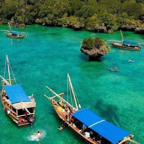 Nakupenda Zanzibar, Summer Beach Vacation, Sun Lounger, Luxury Hotel, Beach Vacation, Summer Beach, Outdoor Furniture, Hotel, Outdoor Decor