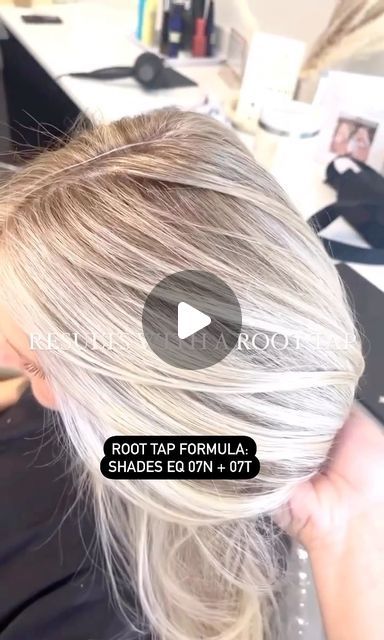 Redken on Instagram: "@caitlyncabanhair “It’s what I do and how I get my clients to have soft grow out with no harsh foil lines. I need my clients to be able to part their hair whenever and not see foil lines. Maybe back in the day this wasn’t a thing but we are evolving!”   Pros, what are your thoughts on root taps and highlights? 👇" Blonde Hair Root Tap, Root Tap Vs Root Smudge, Root Tap Blonde, Root Tap, Brunette Roots, Balayage Brunette, Grow Out, Back In The Day, A Thing