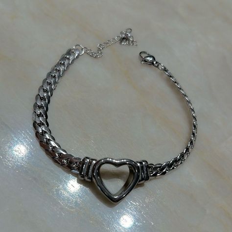 Vintage Style Heart Bracelet In Silver Tone Stainless Steel New (Boutique Packaging) ******Let Me Know If You Like To Bundle With Another Listing! ******I Always Accept Reasonable Offers ***** Tags : Anthro Anthropologie Free People We The Free Zara Zara Jewelry Lili Pulitzer 8 Other Reasons For Love And Lemons Ettika Shashi The M Jewelers Asos Revolve Boho Bohemian Gypsy Minimalist Country Beaded Festive Luxury Contemporary Vintage Hello There I’m Offering Special Discount For Bundles! Add Your Favorite Items In My Closet To Your Bundle And I Will Send You The Deal Vintage Silver Jewelry Antiques, M Jewelers, Vintage Silver Jewelry, Contemporary Vintage, Zara Jewelry, Antique Silver Jewelry, Bracelet In Silver, Luxury Contemporary, Jewelry Accessories Ideas