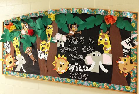 Bulletin Board Zoo Bulletin Board, Safari Bulletin Boards, Jungle Bulletin Boards, Jungle Theme Classroom Decorations, Safari Theme Classroom, Preschool Jungle, Kids Bulletin Boards, Animals Preschool, Jungle Theme Classroom