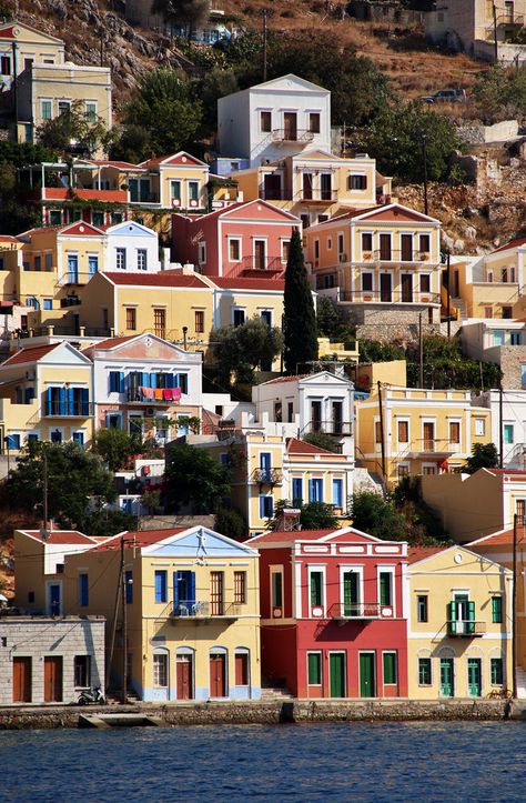 Greece Cities, Symi Greece, Greek Islands To Visit, Best Greek Islands, Greece Itinerary, Visit Greece, Amalfi Coast Italy, Greece Islands, Visiting Greece