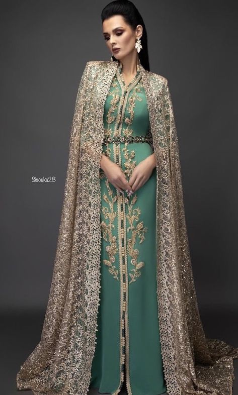 Estilo Hijab, Muslim Evening Dresses, Rajputi Dress, Arabic Dress, Moroccan Kaftan, Moroccan Fashion, Mode Abaya, Moroccan Dress, Moroccan Caftan