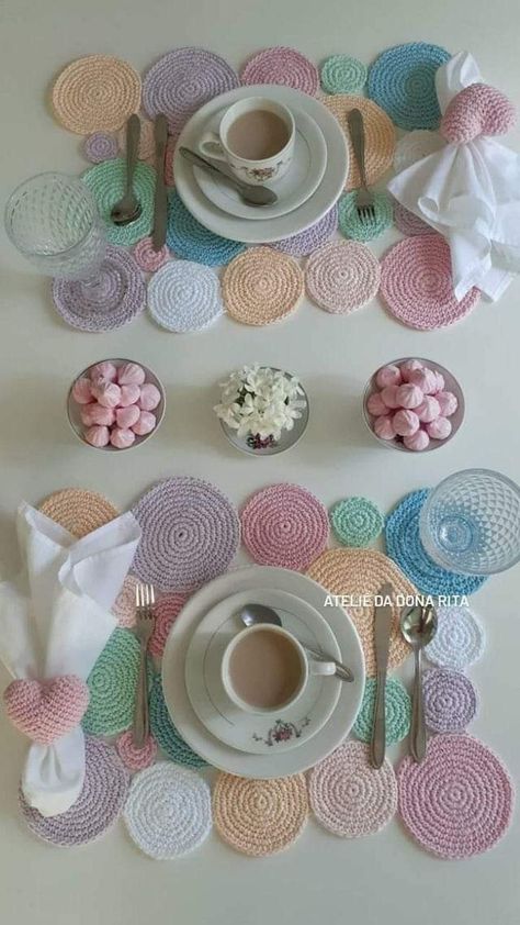 Crochet Table Decorations, Taplak Meja Crochet, Crochet Placemat Patterns, Crochet Table Mat, Crochet Mat, Crochet Placemats, Crochet Blanket Pattern Easy, Crochet Table Runner Pattern, Easy Crochet Blanket