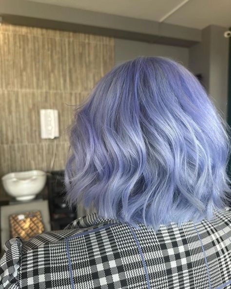 short hair, pastel hair, hair color inspiration, 2024 hair trends, hair dye, pastel hair color Pastel Periwinkle Hair, Periwinkle Peekaboo Hair, Periwinkle Hair Color, Smokey Blue Hair, Hair Dye Inspiration, Lavender Hair Color Ideas, Periwinkle Hair, Fox Hair Color, Pastel Blue Hair