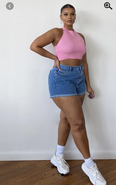 Crop Top Styling, Styling Plus Size, Pink Top Outfit, Crop Top Plus Size, Shorts And Crop Top, Plus Size Baddie, Plus Size Baddie Outfits, Knitwear Style, High Waisted Bottoms