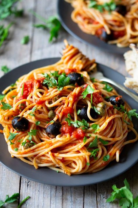 Spaghetti with Puttanesa Sauce. A simple yet flavour packed Italian pasta dish. Made with store cupboard ingredients. Italian Recipes | Authentic Italian recipes | #insidetherustickiktchen #pasta #Italian #Italianfood #tomatoes Pici Pasta, Italian Pasta Recipes Authentic, Spaghetti Vongole, Spaghetti Alla Puttanesca, Puttanesca Sauce, Alla Puttanesca, Sauce Spaghetti, Store Cupboard, Italian Pasta Dishes