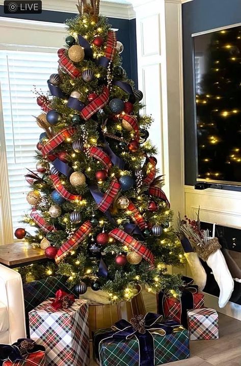 Red Green Blue Plaid Christmas, Blue Green Red Christmas Tree, Red Blue Gold Christmas Tree, Christmas Tree Nutcracker Theme, Navy And Red Christmas Decor, Boys Christmas Tree, Tartan Christmas Decorations, Diy Christmas Village Displays, Tartan Christmas Tree