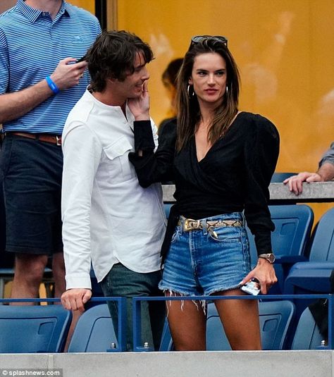 Smitten: Alessandra Ambrosio looked completely head over heels in love with her new boyfriend Nicolo Oddi during the US Open finals in Queens, New York on Saturday evening Miami Open Outfit, Us Open Outfit, Open Outfits, Head Over Heels In Love, Tennis Outfits, Miami Outfits, Blue Outfits, Blue Jean Outfits, Queens New York