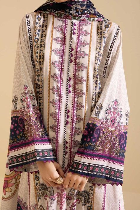 Shalwar Kameez Design, Kameez Design, Simple Dress Casual, Lace Dress Design, Pakistani Fashion Casual, Trendy Shirt Designs, Pakistani Fancy Dresses, Pakistani Dresses Casual, Modest Dresses Casual