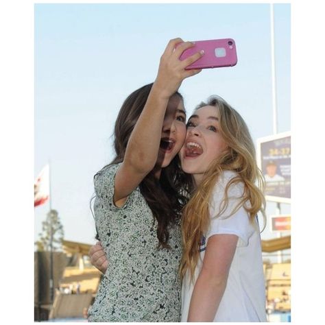 0 Sabrina Carpenter And Rowan Blanchard, Riley And Lucas, Girl Meets World Cast, Dodgers Game, Riley Matthews, Danielle Fishel, Sabrina Carpenter Style, Teen Celebrities, Rowan Blanchard