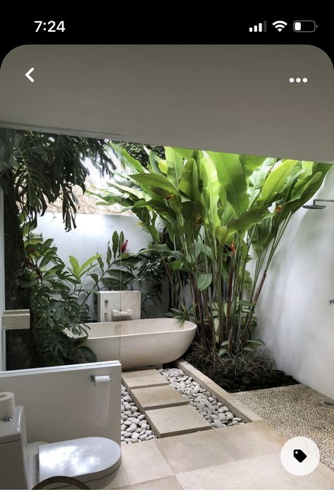 Indoor Outdoor Bathroom Ideas, Luxury Off The Grid Homes, Plants Around Bathtub, Tropical Outdoor Shower Ideas, Semi Outdoor Bathroom, Bali Bathroom Ideas, Tropical Bathroom Ideas, French Spa, Bali Bathroom