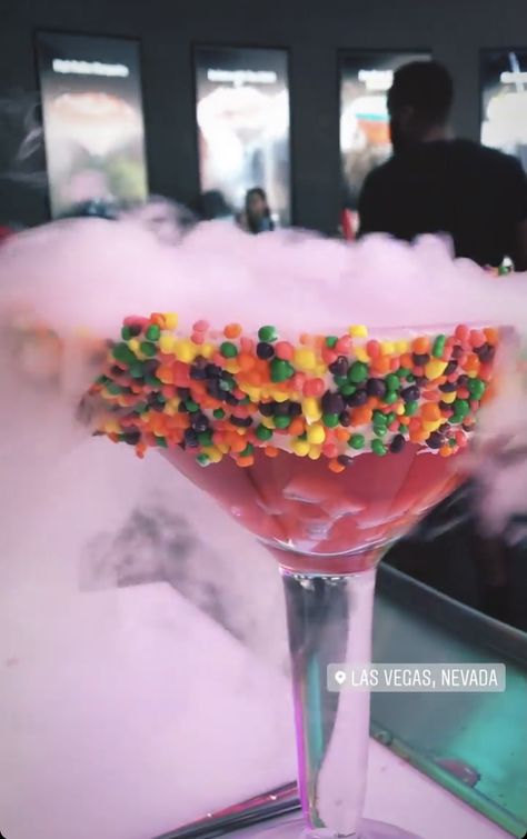 I love Sugar bar in Las Vegas has amazing creations! #friendstrip #sugarbar #martinis Sugar Factory Las Vegas, Las Vegas Beach, Las Vegas Bars, Vegas Aesthetic, Vegas Bars, Los Vegas, Sugar Factory, Martini Bar, Drink Cart